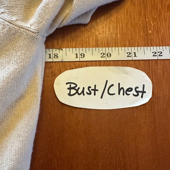 Embellished Silk & Cotton Cardigan Sweater With Beaded Floral Design By Moda Int - Picture 3 of 6